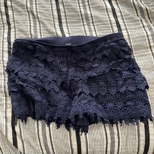 Blue express lace short